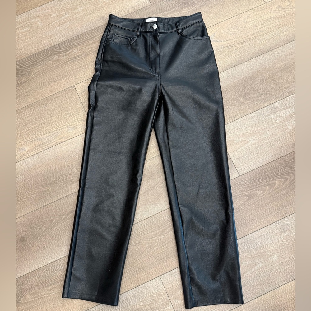 Wilfred Aritzia Melina sz 4